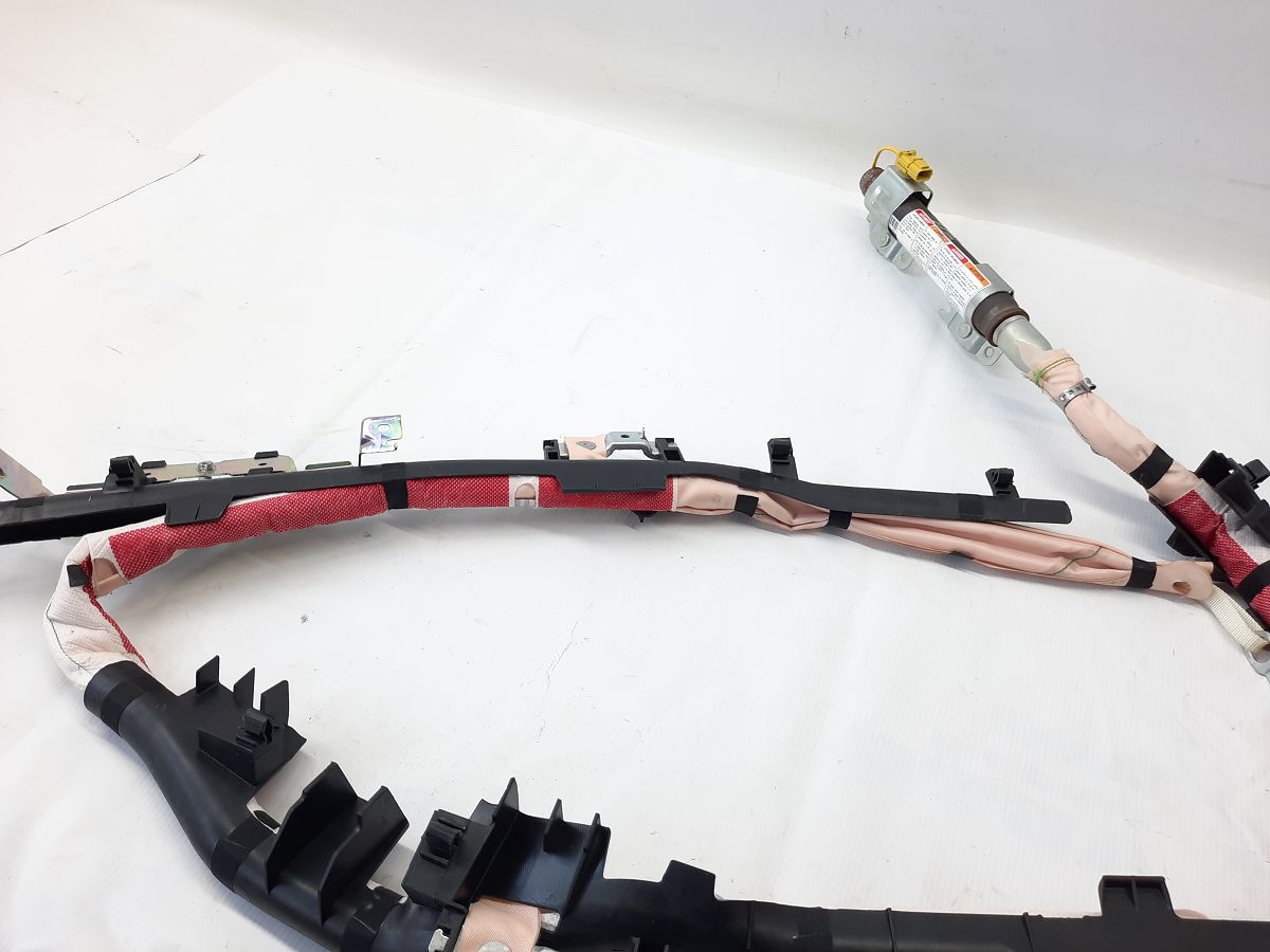 Insight Шторка air bag правая Honda Insight 2010 78870TM8A80 Honda Insight 2