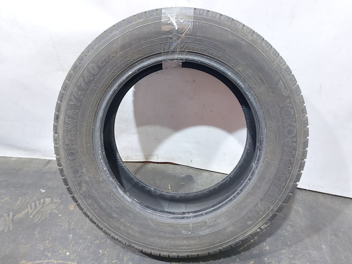 Гума Yokohama GTX 235/60R17 11