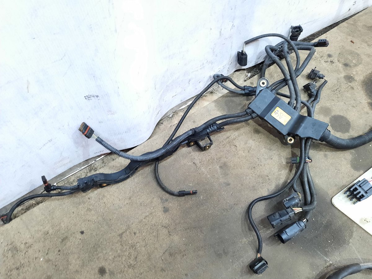 7 series Проводка двигателя BMW 7 2012 12517601256 BMW 7 3