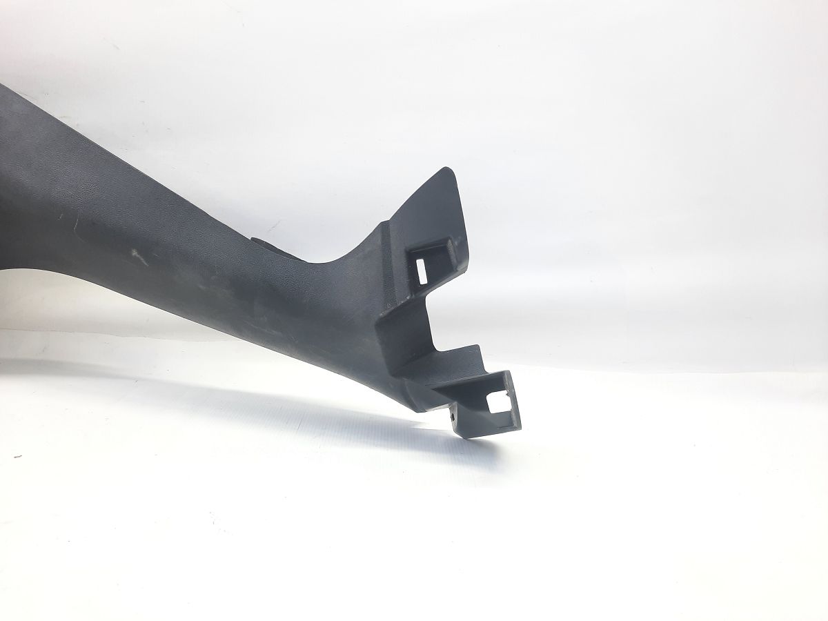 Dart Накладка стійки задньої права Dodge Dart 2013-2019 1SW46DX9AF Dodge Dart 2