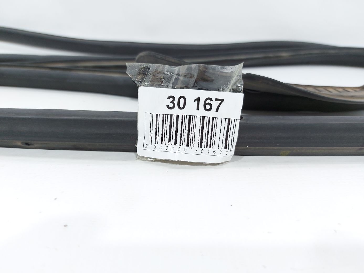 Journey Уплотнительная резинка двери передней правой Dodge Journey 2009-2020 5076866AD Dodge Journey 8