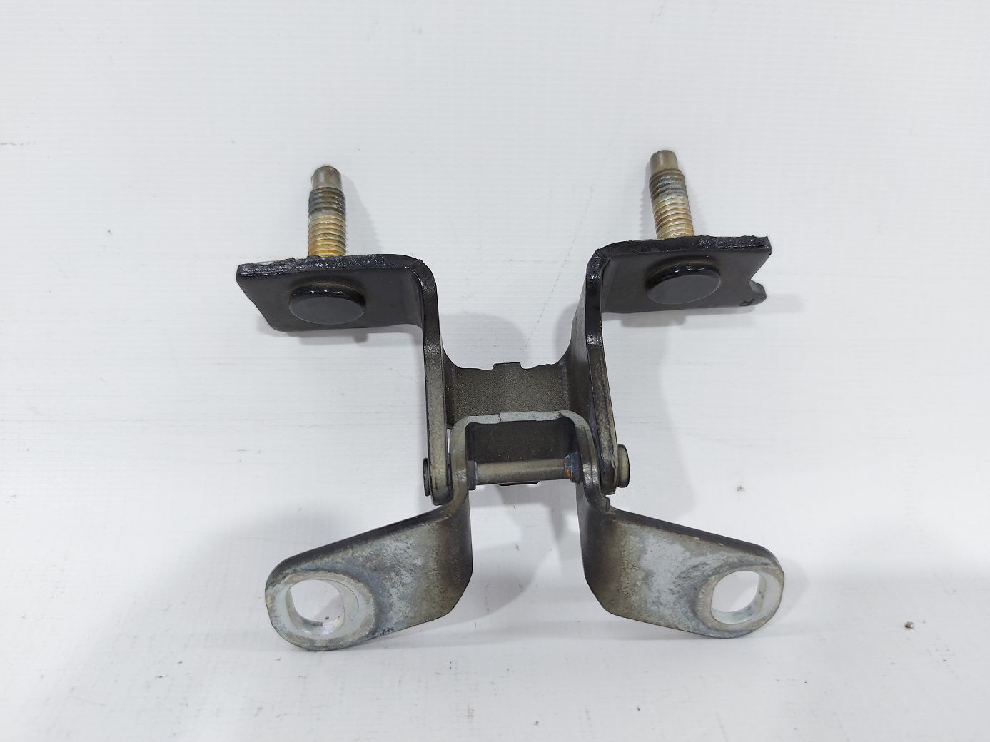 Compass Петля крышки багажника правая Jeep Compass 2008-2017 4589530AA Jeep Compass 2