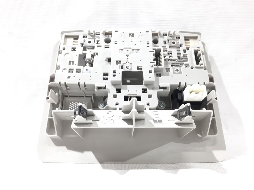 3 Плафон освещения салона передний Mazda 3 2009-2018 EG2151310A75 Mazda 3 17