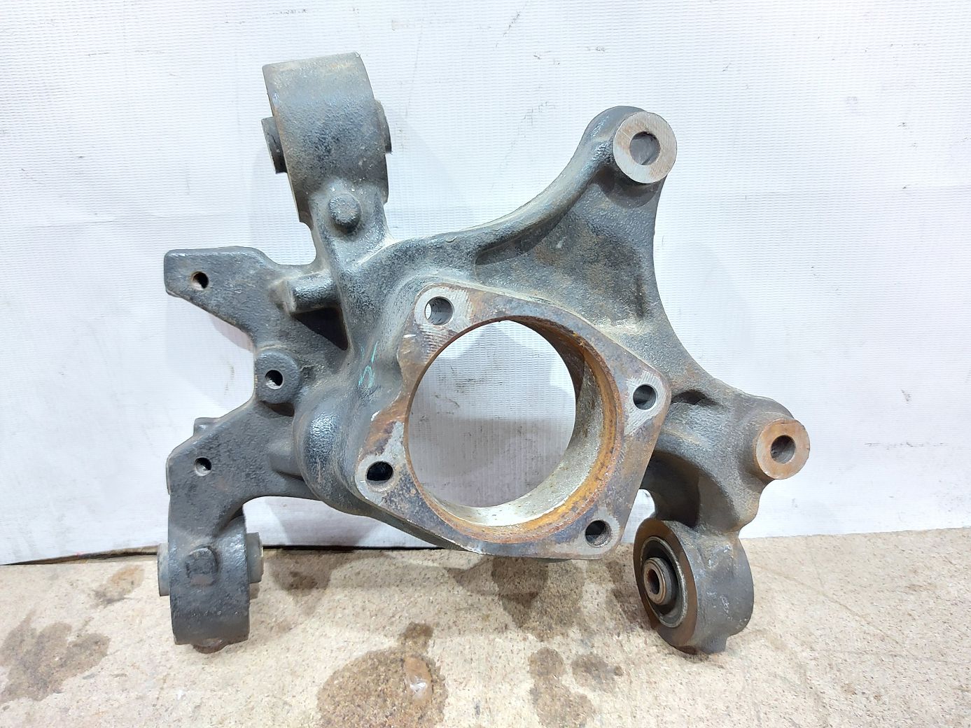 Journey. Поворотный кулак задний левый Dodge Journey 2009-2020 68083245AE Dodge Journey