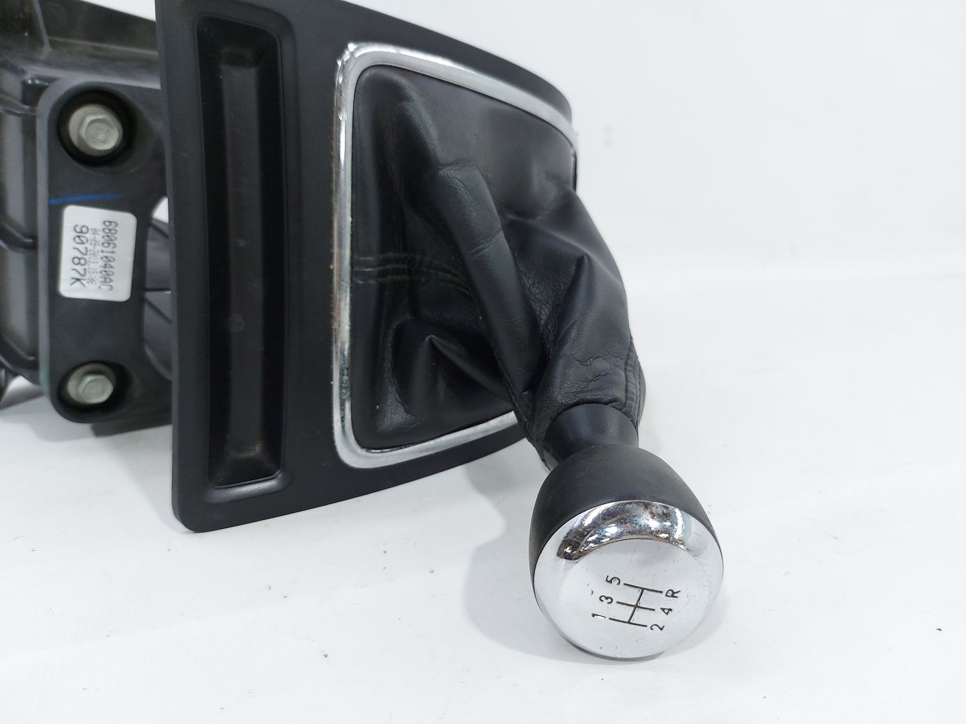 Compass Селектор МКПП Jeep Compass 2014 68061040AC Jeep Compass 2