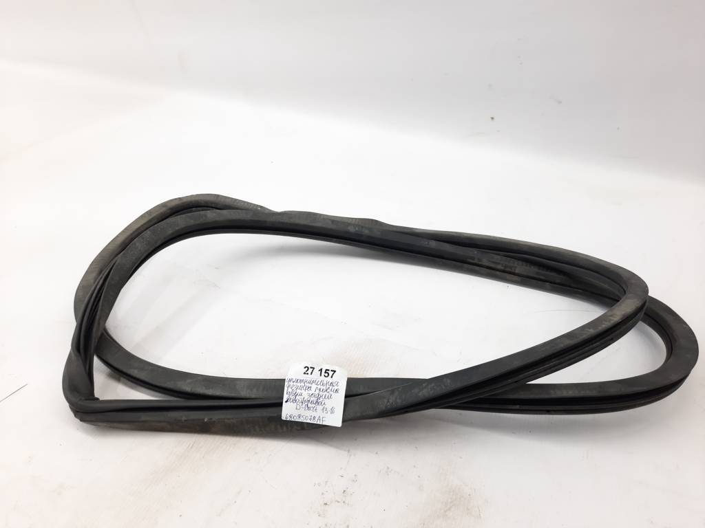 Dart Ущільнювальна гумка отвору дверей задньої лівої/правої Dodge Dart 2013-2019 68085078AF Dodge Dart 23