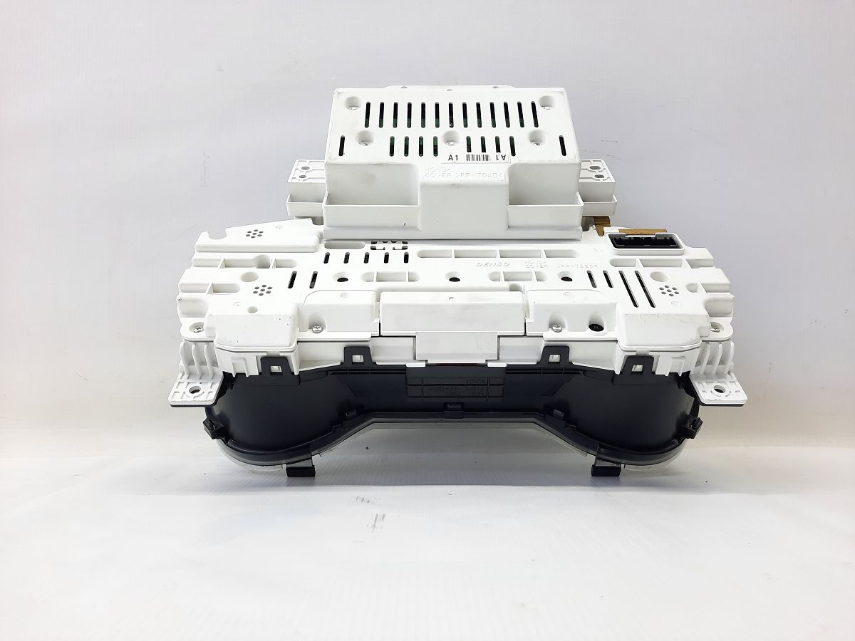 Insight Приборная панель Honda Insight 2010 78100TM8A13 Honda Insight 4