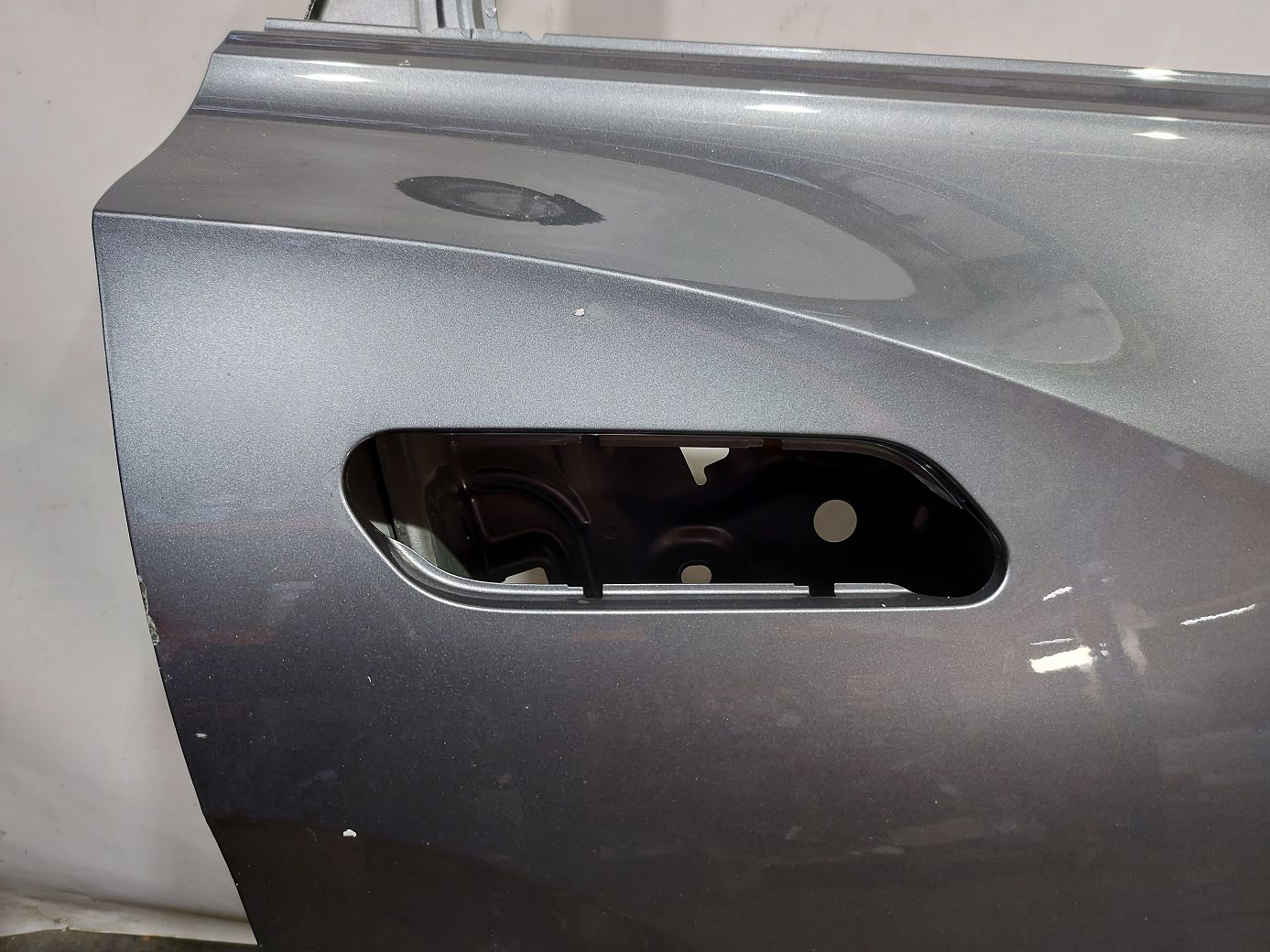 Двери Дверь задняя правая (темно-серая) Volkswagen ID.6 `2021 Volkswagen ID.6 4