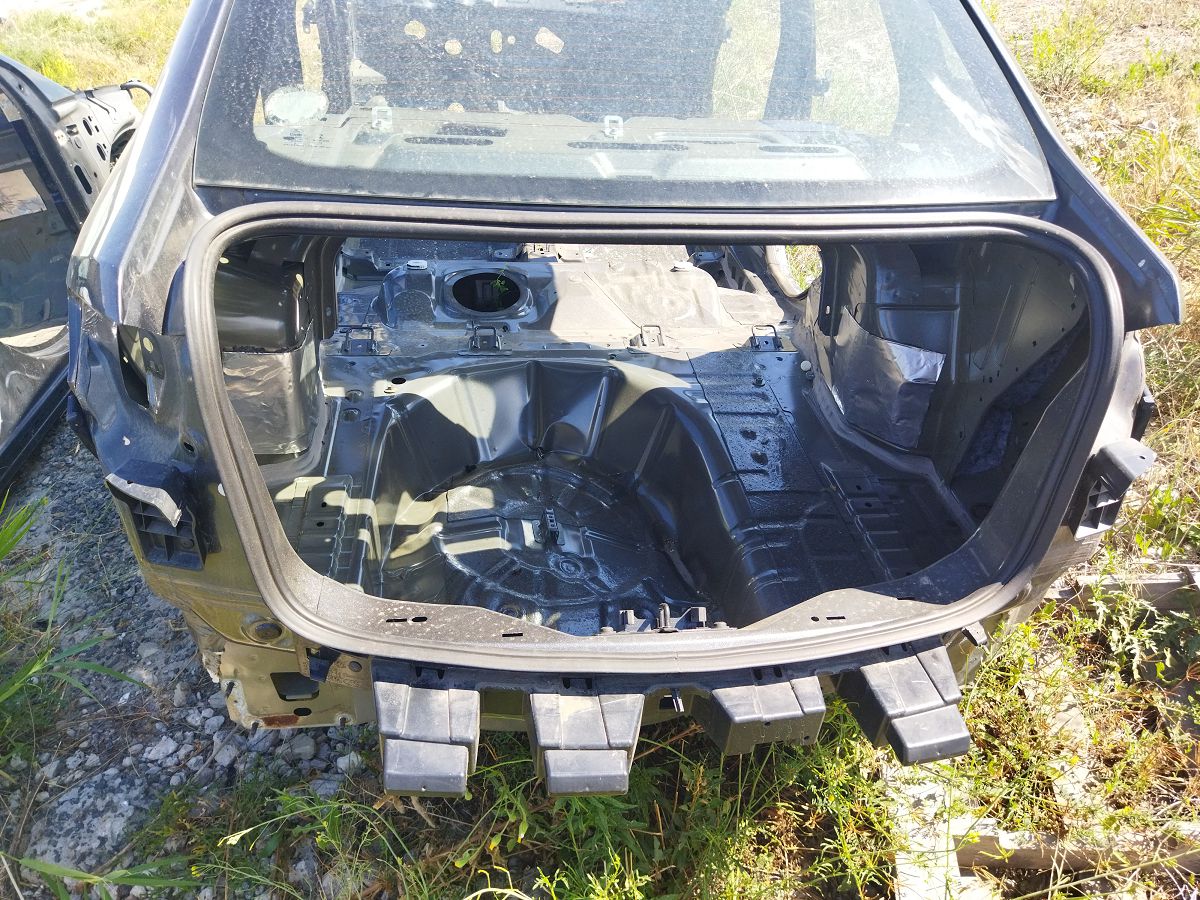 Fiesta Кузов голий (можна різати) Ford Fiesta 2011-2019 G2BZ5427840A Ford Fiesta 13