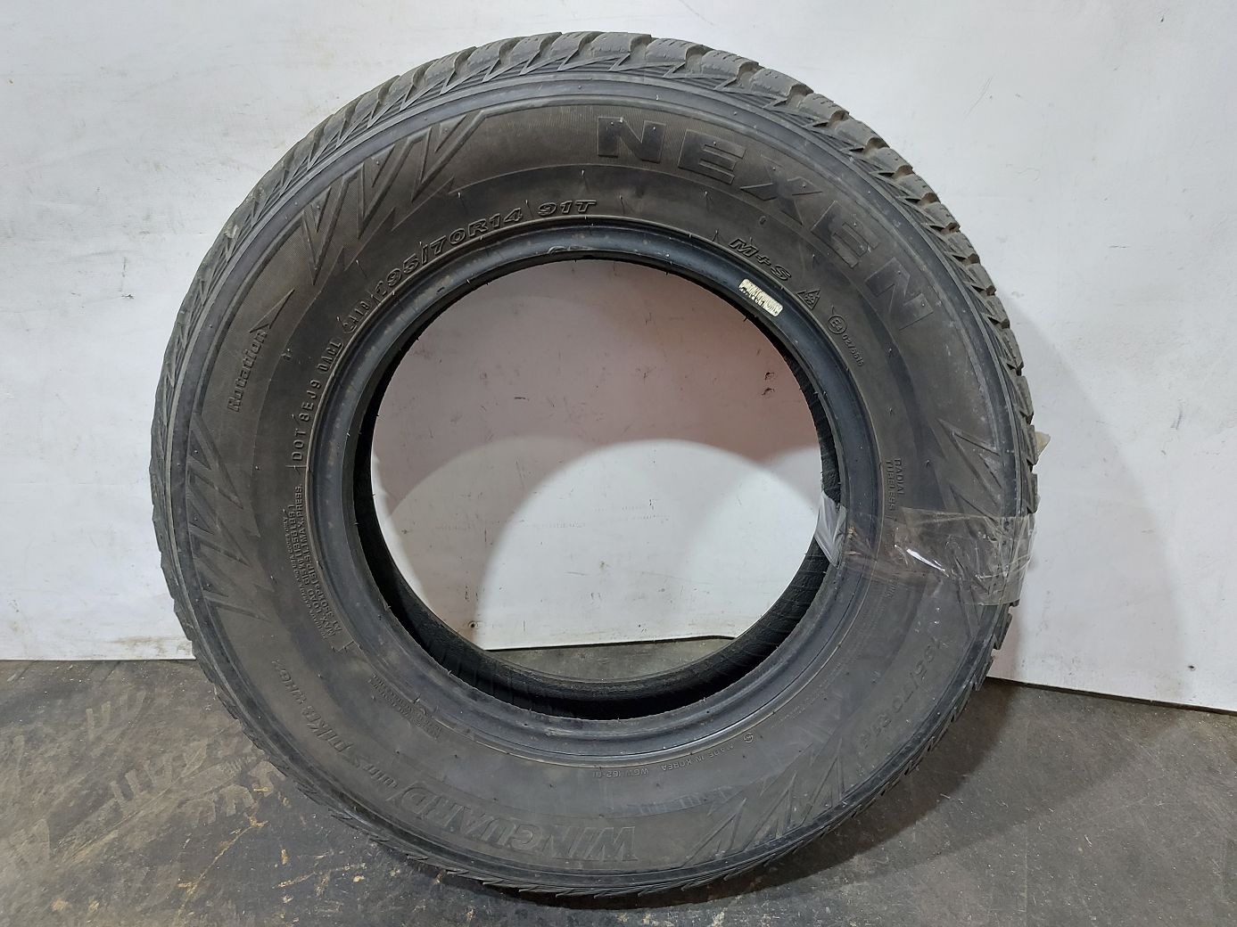  Гума Nexen Winguard 195/70R14 (L 300) 1