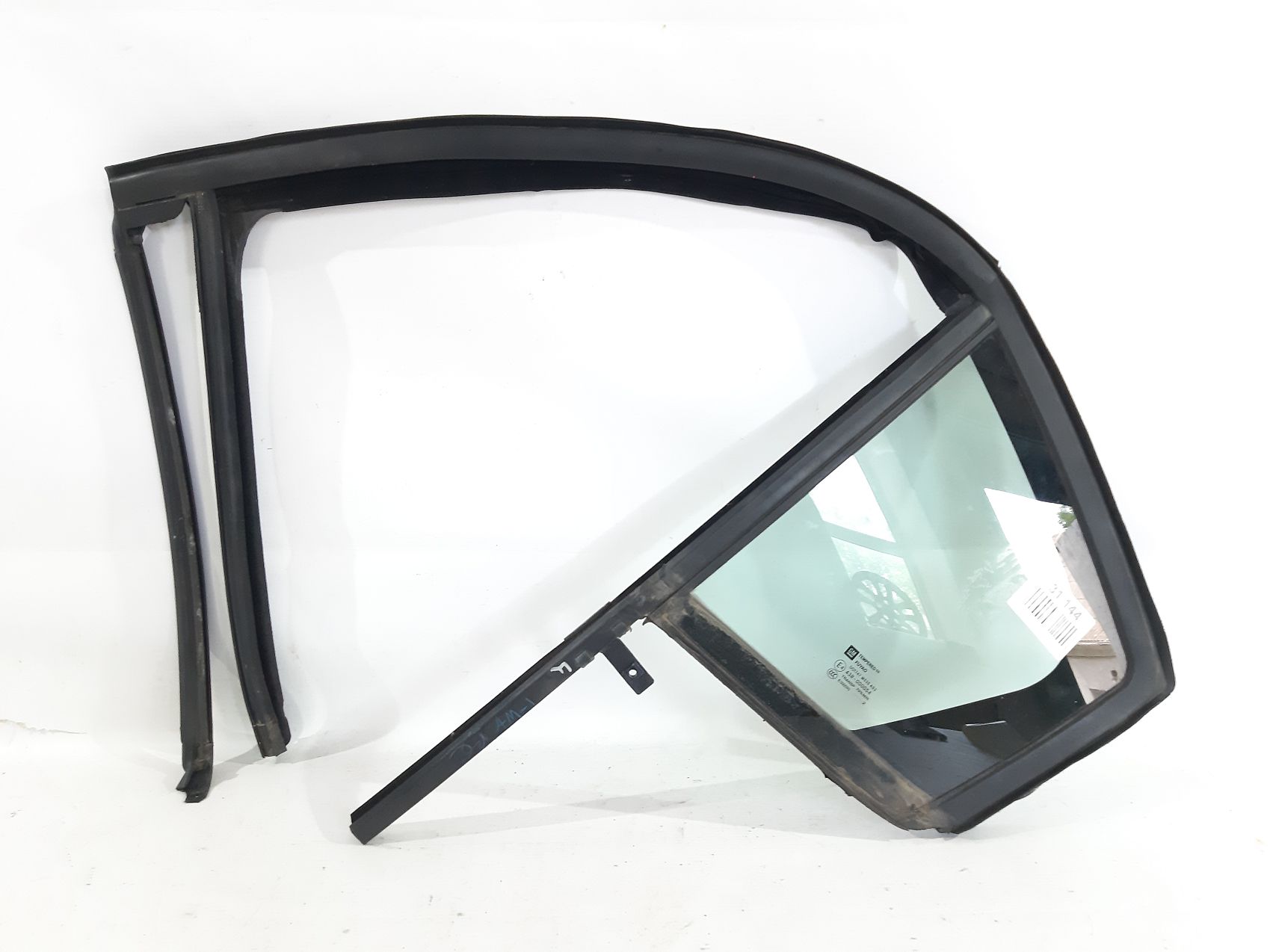 Cruze. Скло (кватирка) двері задньої лівої Chevrolet Cruze 2011-2016 94785816 Chevrolet Cruze