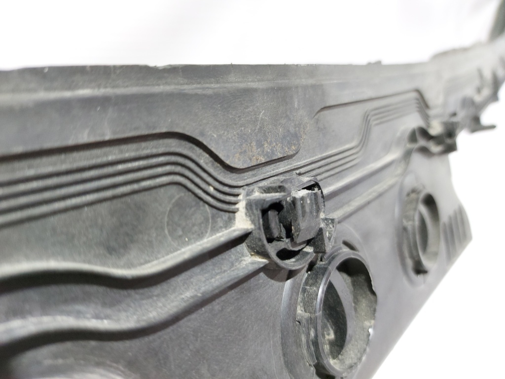 5 series Водосток под лобовое стекло BMW 5 series 2011-2016 51717203124 BMW 5 series 17