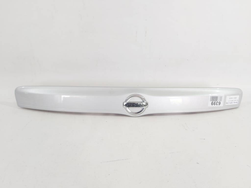 Versa. Накладка підсвічування номера Nissan Versa 2015 848103BA1A Nissan Versa