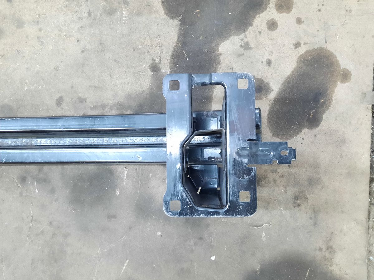 200 Усилитель бампера переднего Chrysler 200 2015-2017 5303700AB Chrysler 200 6