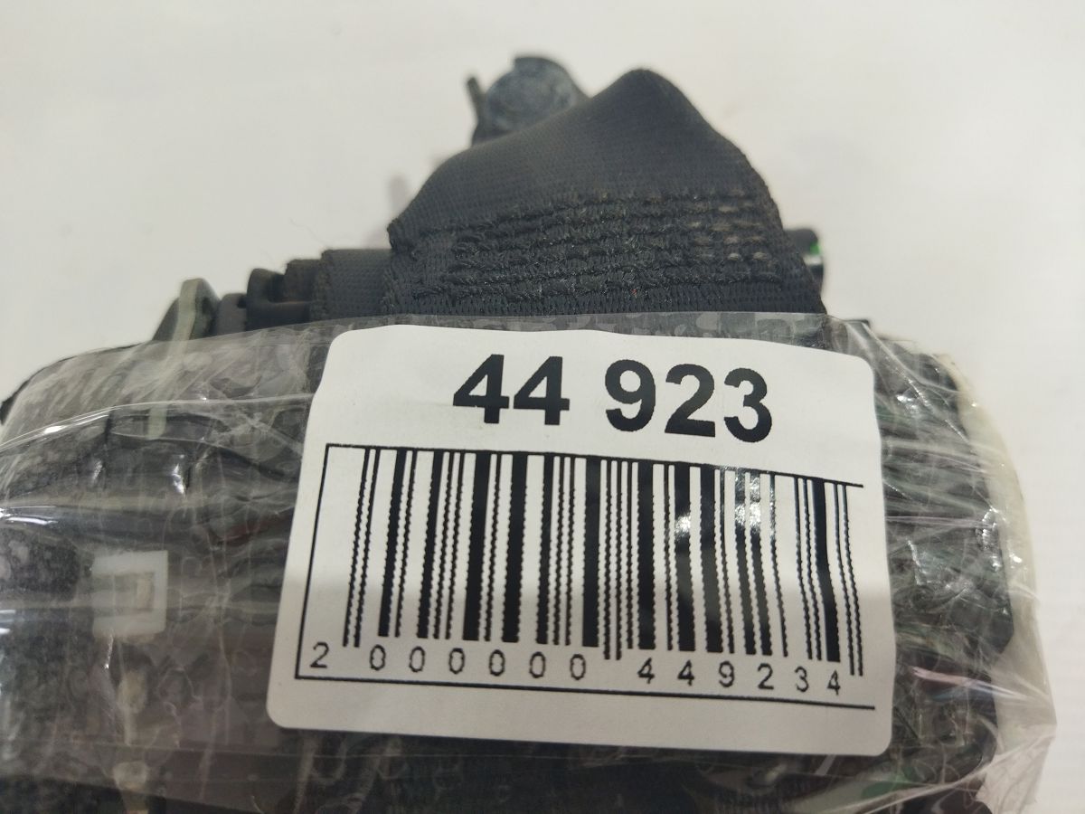 S60 Ремінь безпеки задній центральний Volvo S60 2012-2018 39822961 Volvo S60 6