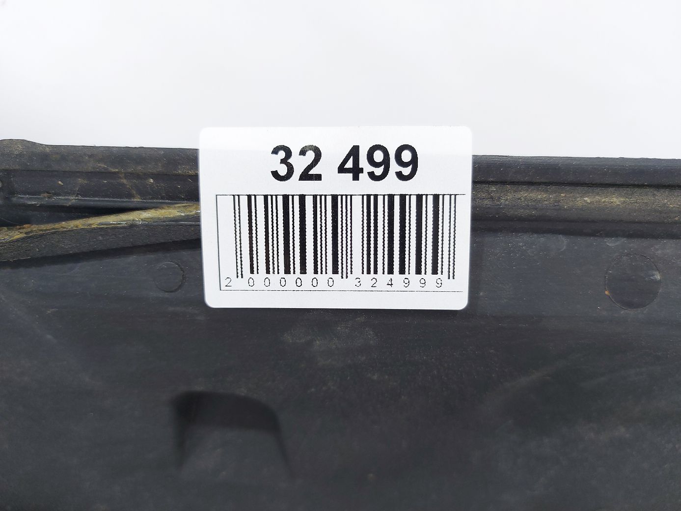 Fiesta sedan Водосток под лобовое стекло Ford Fiesta sedan 2011-2019 AE8Z5402000A Ford Fiesta sedan 9