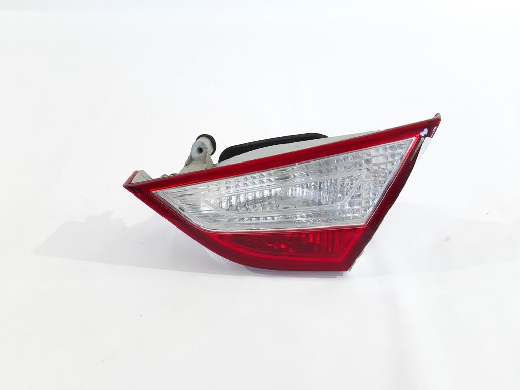 Sonata. Ліхтар кришки багажника правий Hyundai Sonata 2009-2015 924043Q000 Hyundai Sonata