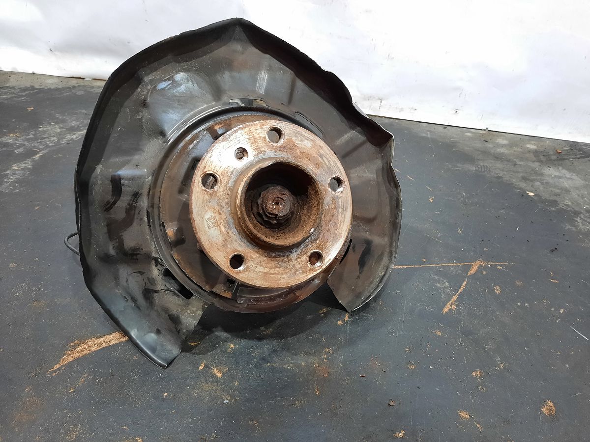 328i xdrive Поворотний кулак задній лівий з напіввіссю та датчиком ABS BMW 328i xDrive 2013-2016 33326792523 BMW 328i xDrive 9