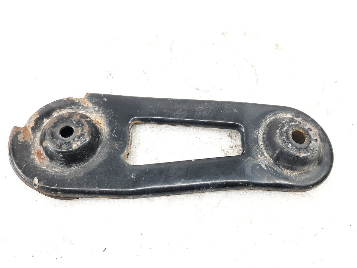 Regal Кронштейн подрамника переднего правый Buick Regal 2012-2017 13235088 Buick Regal 2