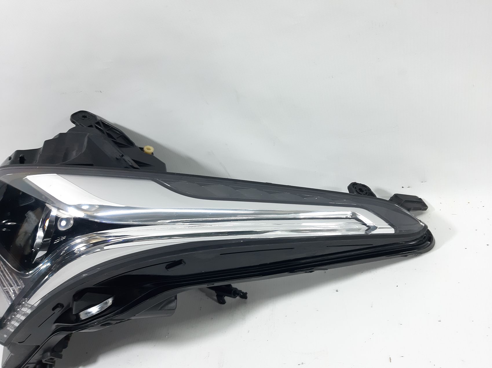 Фари головного світла Фара передня права Cadillac ATS 2015-2019 23236356 Cadillac ATS 3