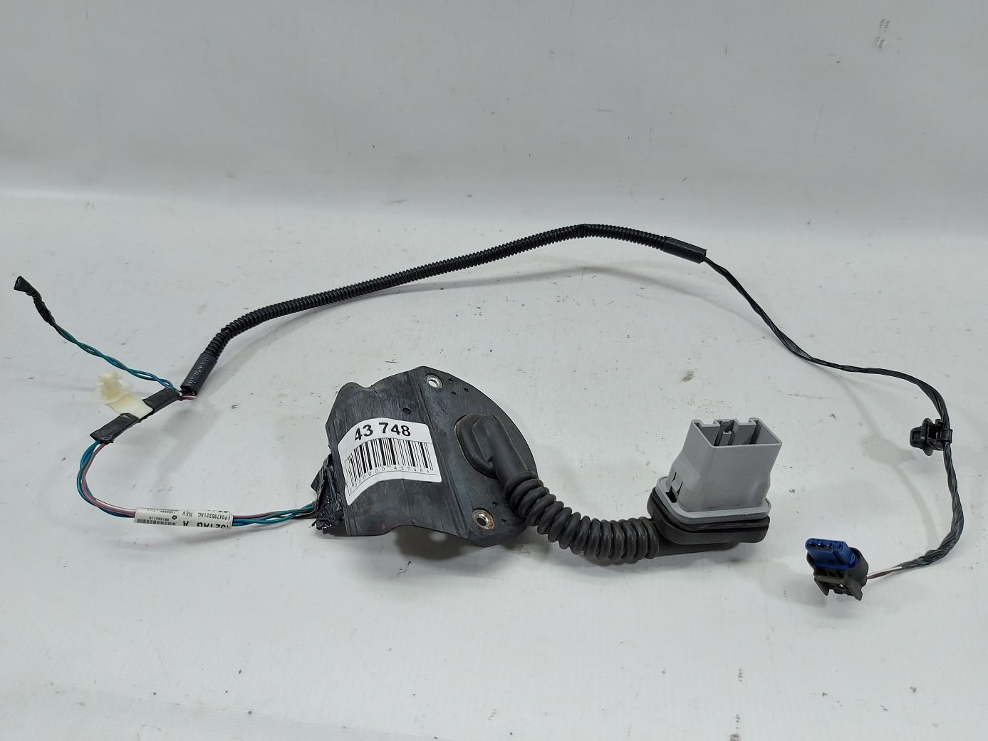 Compass. Проводка дверей задньої лівої Jeep Compass 2011-2017 68241089AB Jeep Compass