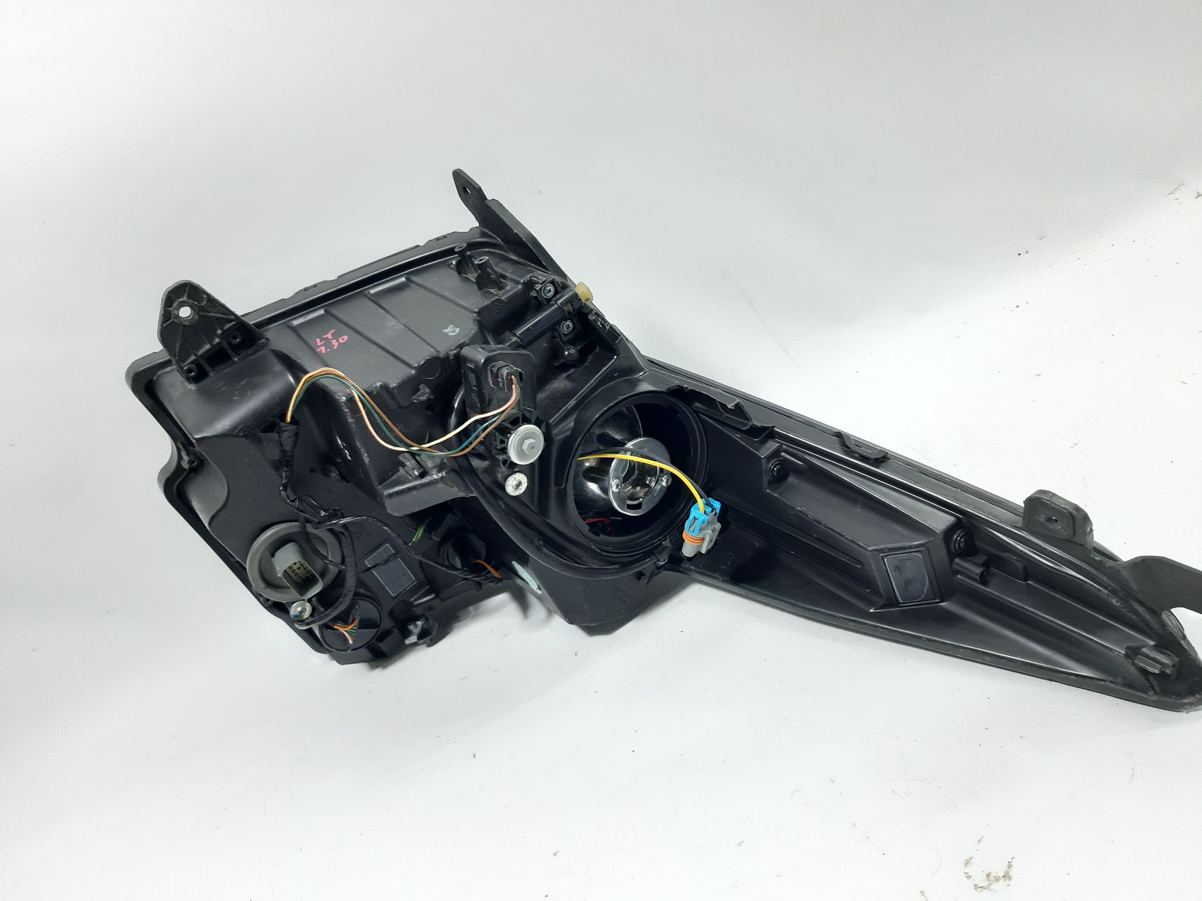 Фари головного світла Фара передня ліва Cadillac ATS 2015-2019 23236355 Cadillac ATS 7 Фари головного світла Фара передня ліва Cadillac ATS 2015-2019 23236355 Cadillac ATS 7