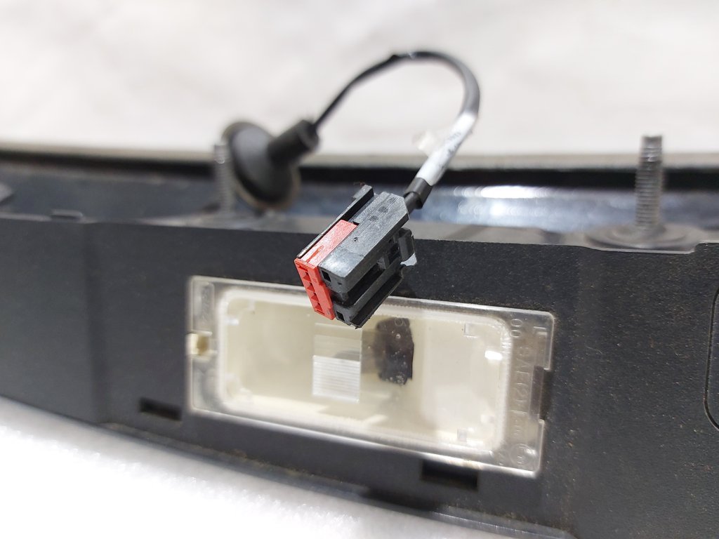 Edge Накладка крышки багажника с подсветкой номера Ford Edge 2011-2014 BT4Z13508CPTM Ford Edge 6 Edge Накладка крышки багажника с подсветкой номера Ford Edge 2011-2014 BT4Z13508CPTM Ford Edge 6