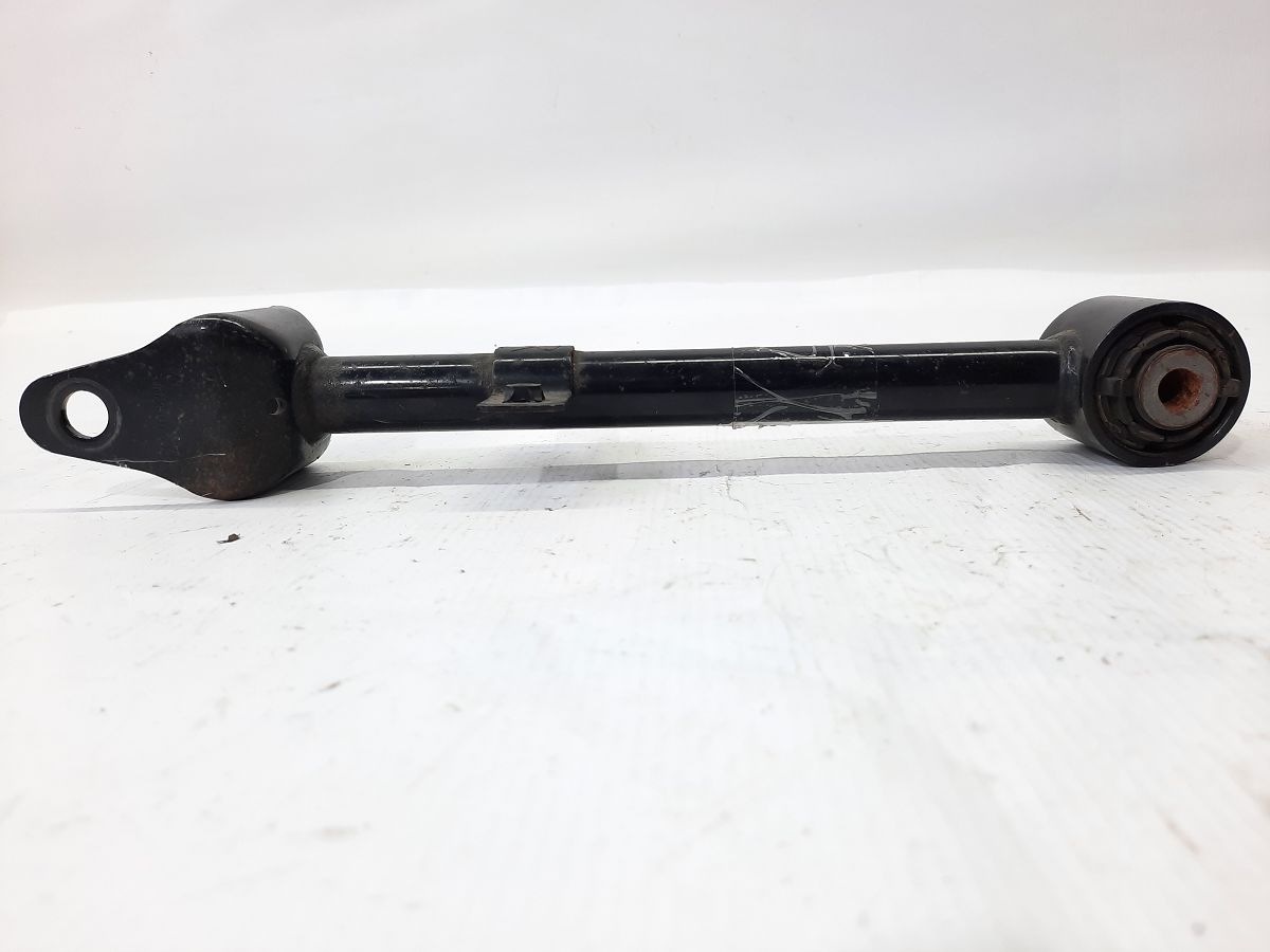 3. Важіль задній нижній правий Mazda 3 2017-2018 B63B28500 Mazda 3