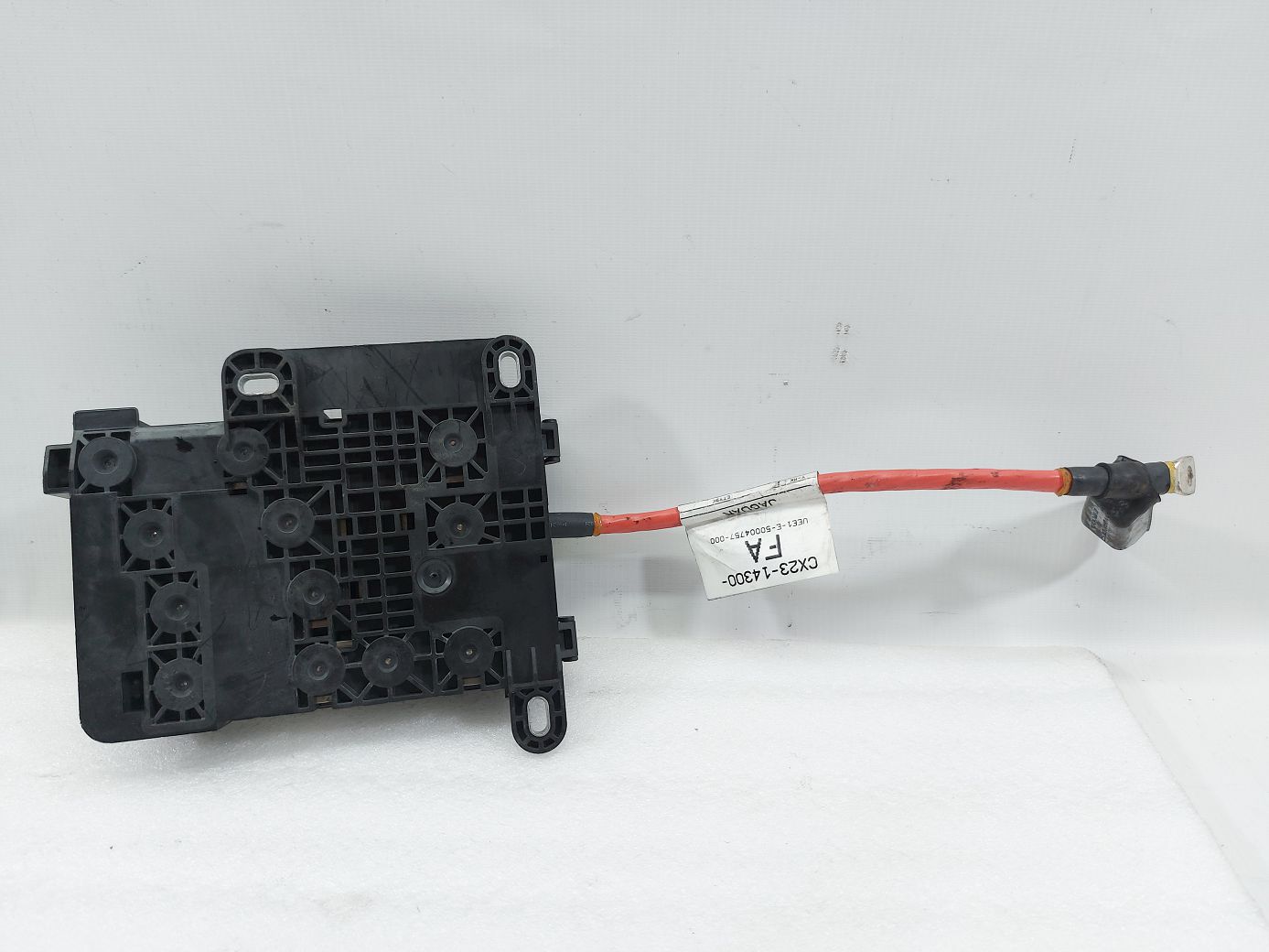 Xf Клемник АКБ плюсовой Jaguar XF 2013 C2Z18586 Jaguar XF 2