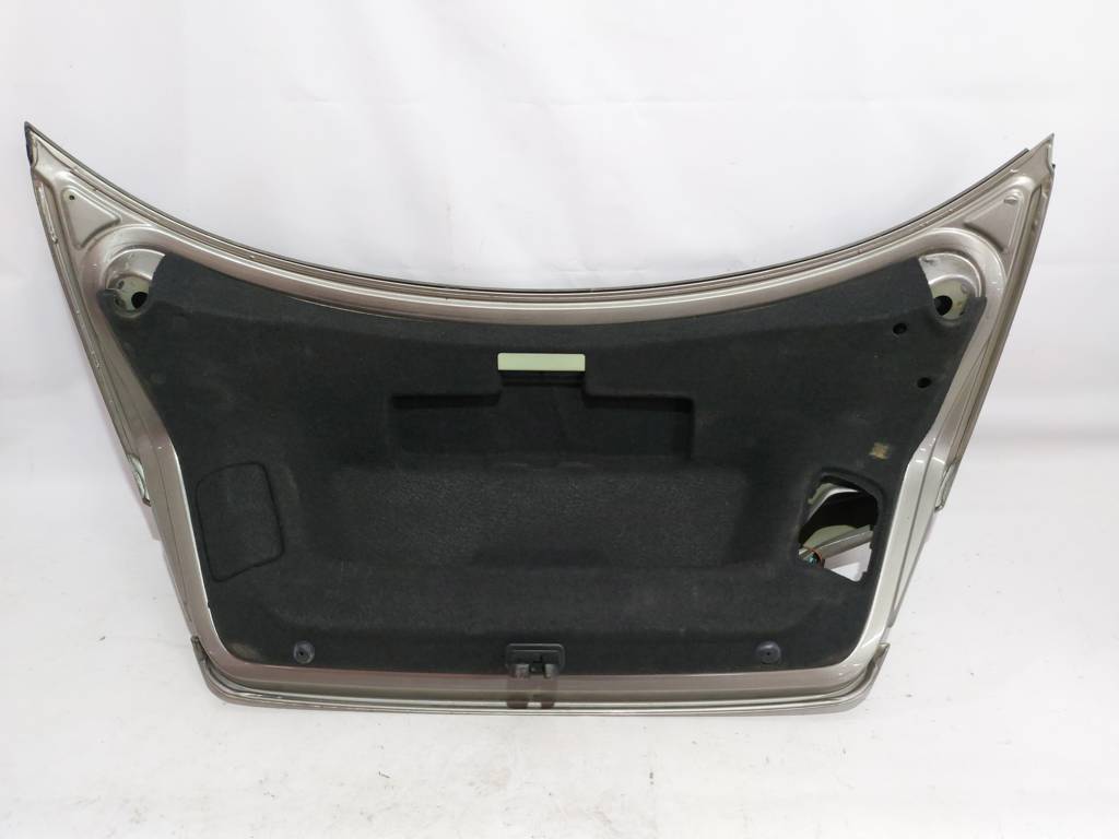 Passat cc Кришка багажника гола Volkswagen Passat CC 2009-2012 3C8827025C Volkswagen Passat CC 9