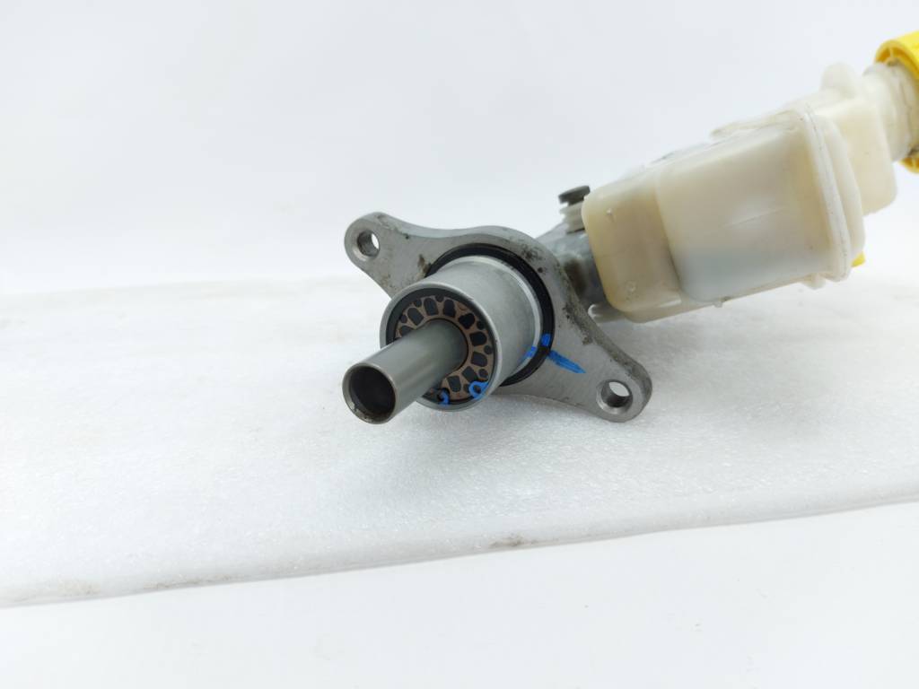 Dart Главный тормозной цилиндр Dodge Dart 2013-2019 68192615AA Dodge Dart 18