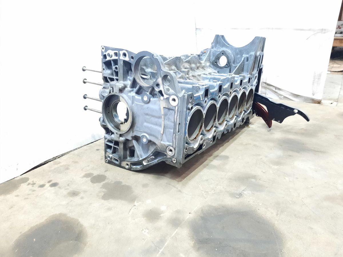 328i xdrive Блок циліндрів (дефект) BMW 328i xDrive 2007-2013 11110420714 BMW 328i xDrive 3