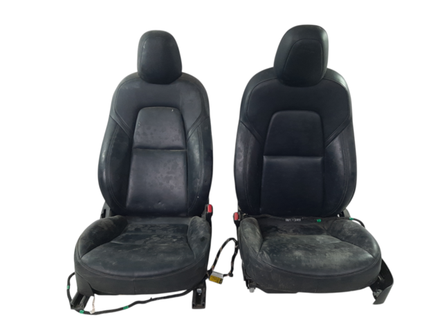 Model 3. Салон у зборі Tesla Model 3 2021-2023 765432201D Tesla Model 3