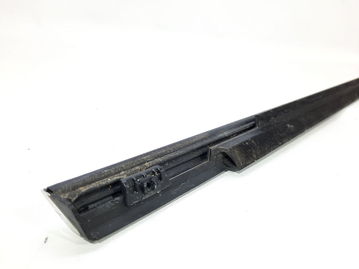 Ats Ущільнювальна гумка скла задньої лівої зовнішня (хром) Cadillac ATS 2013-2018 22970643 Cadillac ATS 6