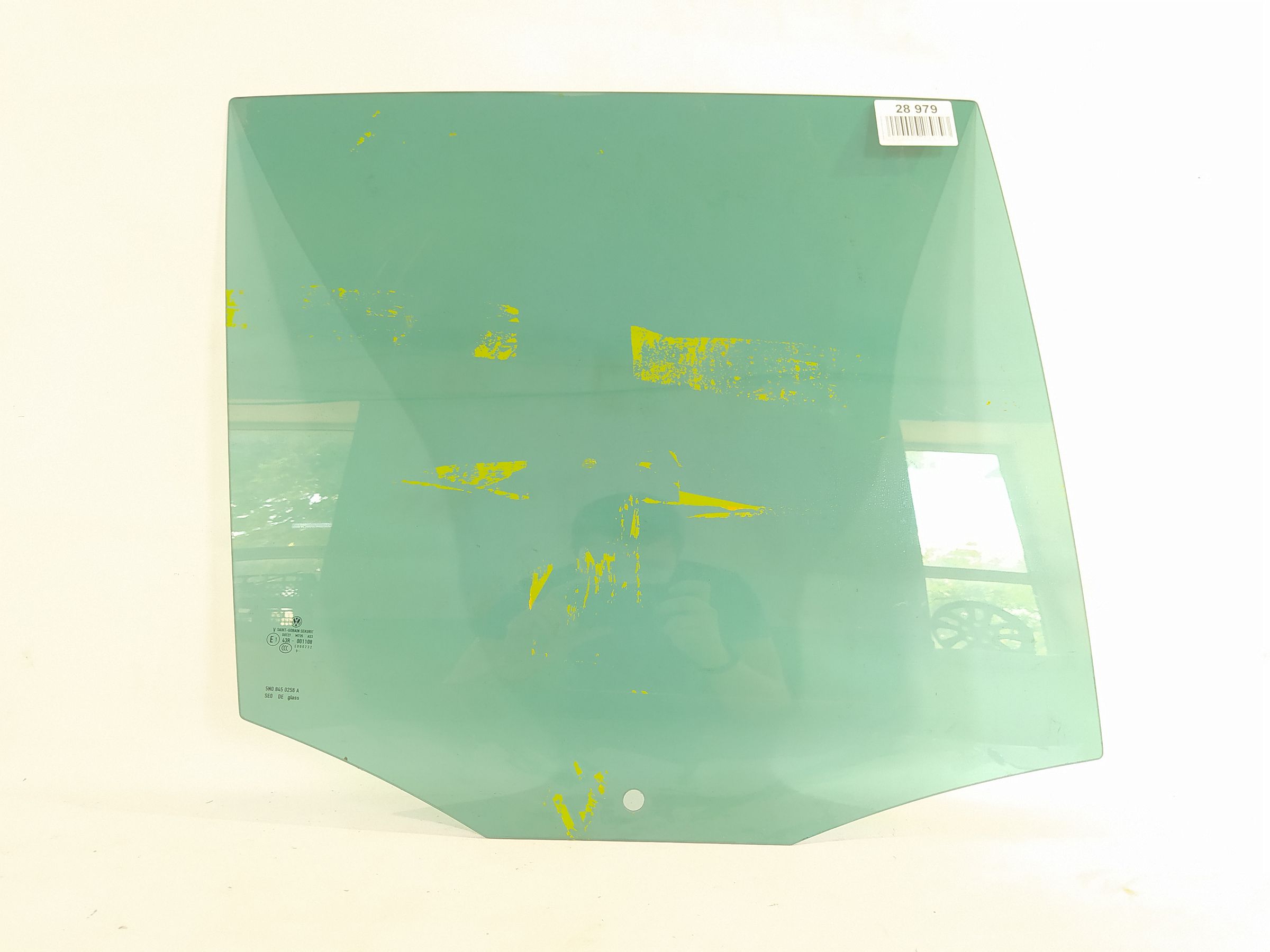 Tiguan Стекло двери задней правой Volkswagen Tiguan 2009-2018 5N0845026A Volkswagen Tiguan 4