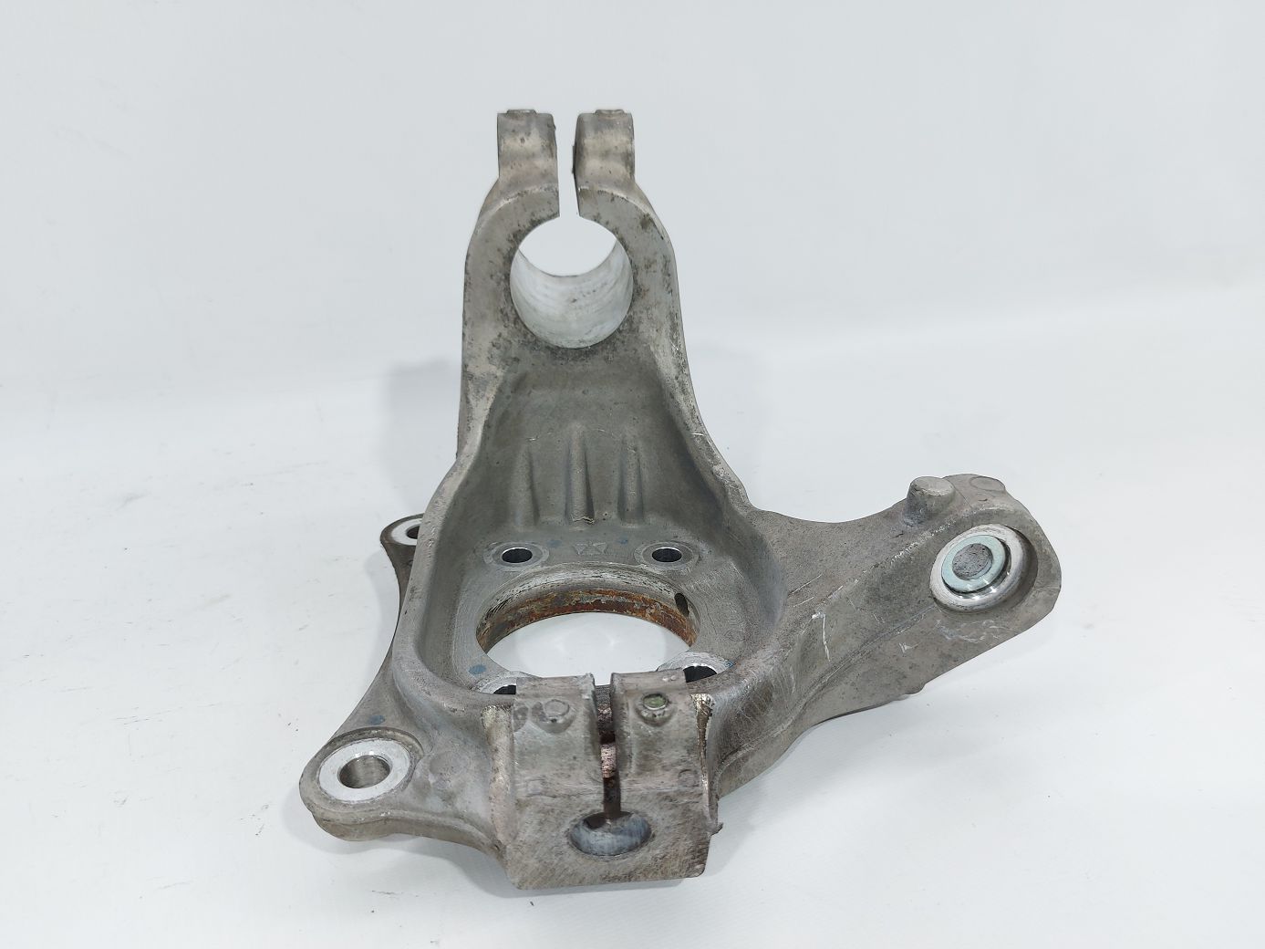 Dart Поворотний кулак передній правий Dodge Dart 2013-2019 68080585AD Dodge Dart 14