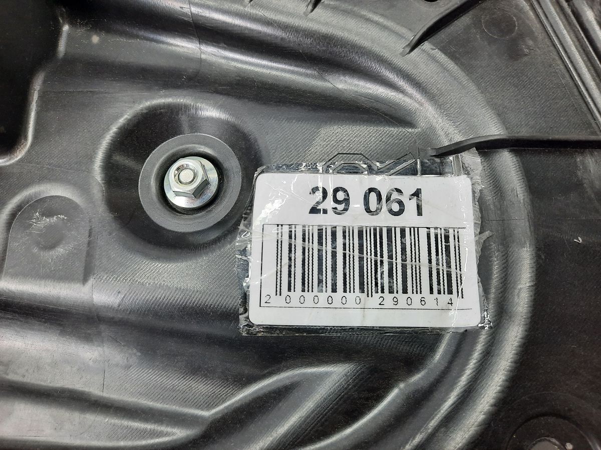 3 Стеклоподъёмник двери задней правой Mazda 3 2014-2020 BHN95858X Mazda 3 4