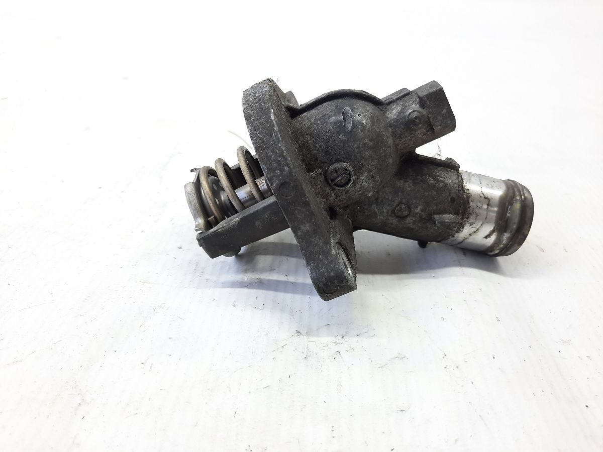 Malibu Корпус термостату Chevrolet Malibu 2016 25201447 Chevrolet Malibu 3