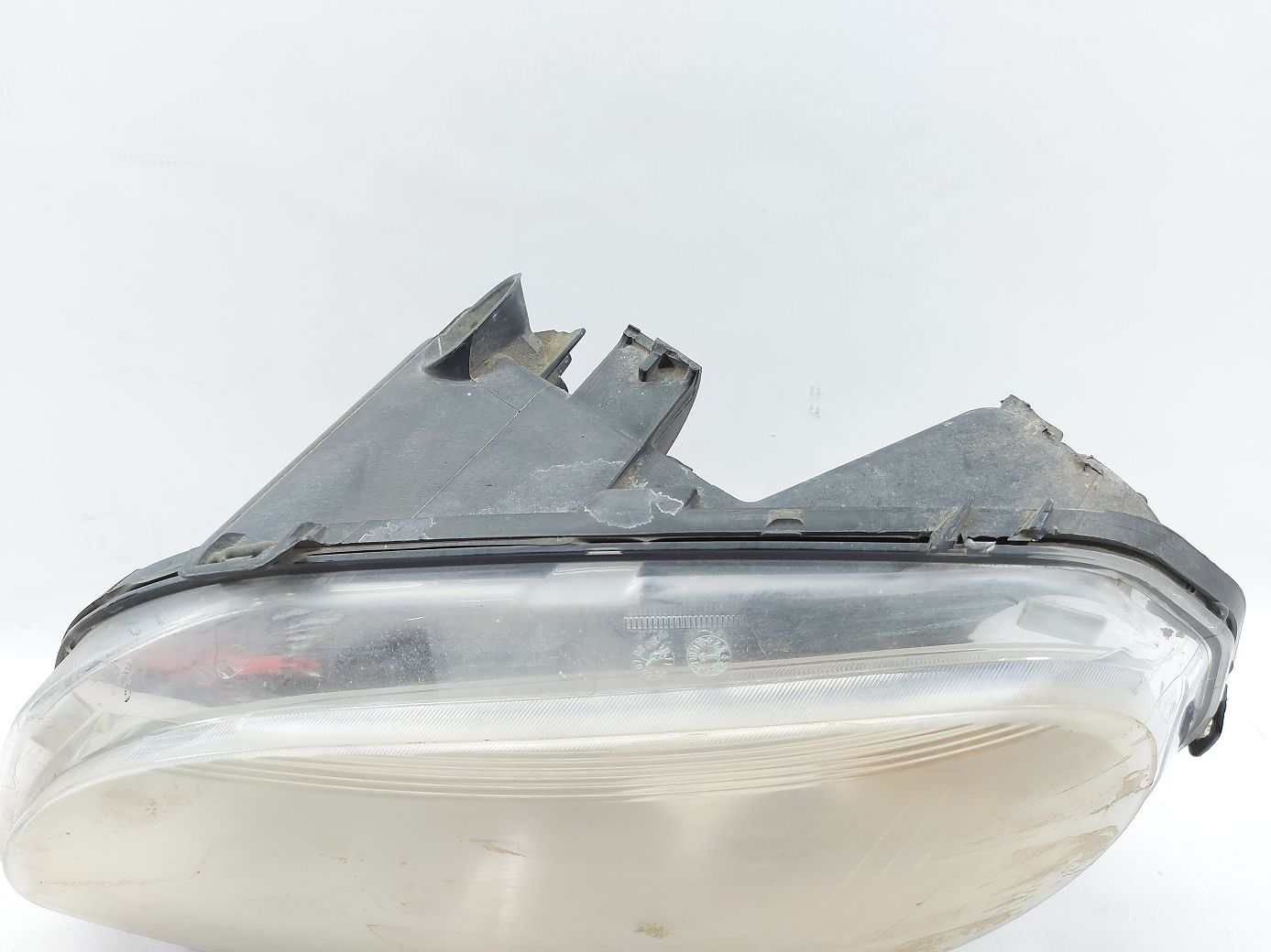 Товары с дефектами Фара передняя левая (битая) Chevrolet HHR 2006-2011 15827441 Chevrolet HHR 4