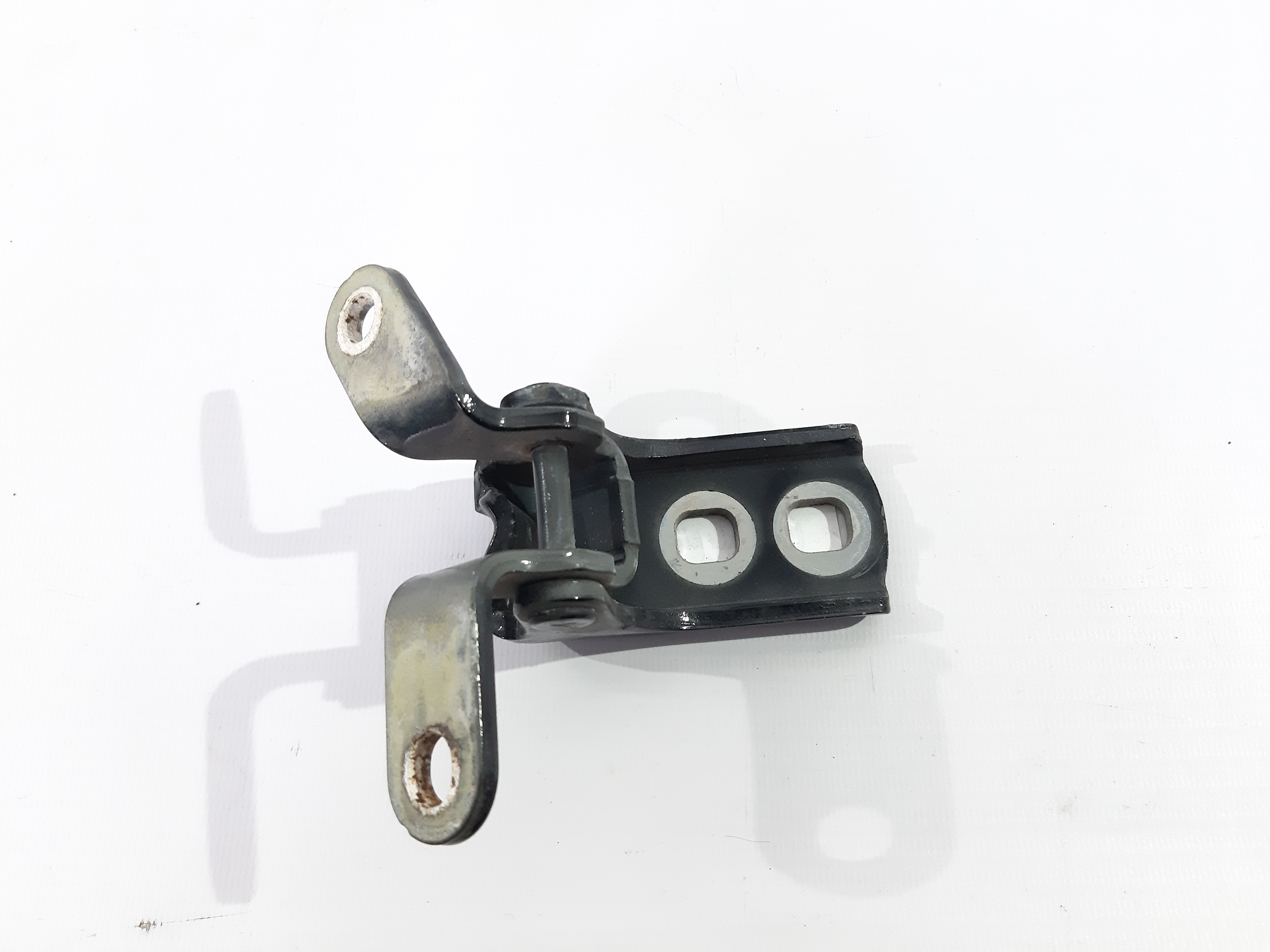 Malibu. Петля нижня двері передньої лівої Chevrolet Malibu 2008-2012 15929356 Chevrolet Malibu