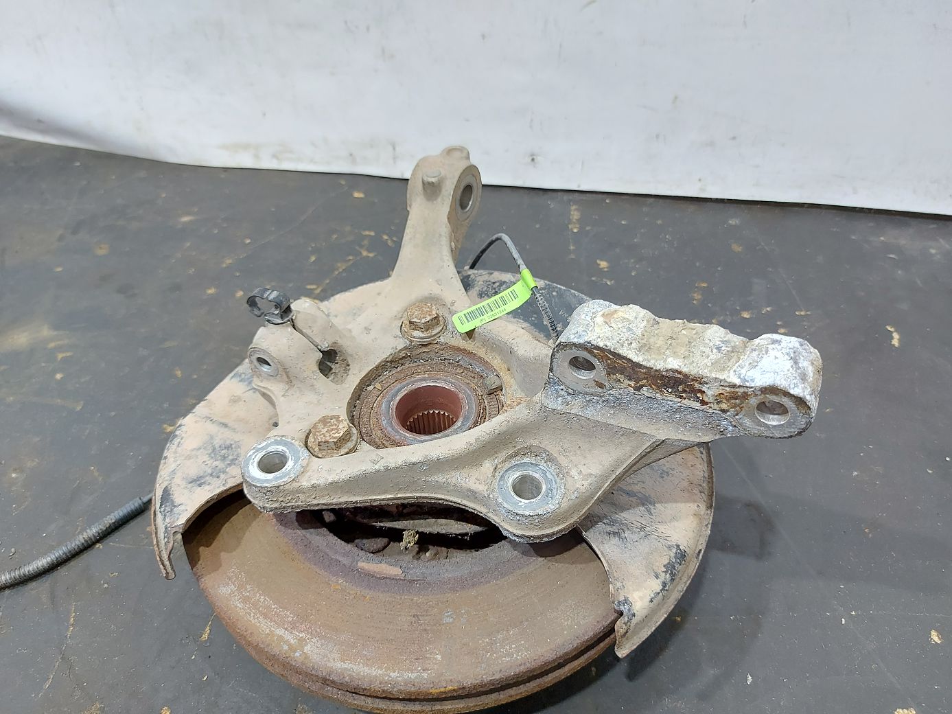 Malibu. Поворотний кулак передній лівий у зборі Chevrolet Malibu 2013-2015 13219080 Chevrolet Malibu