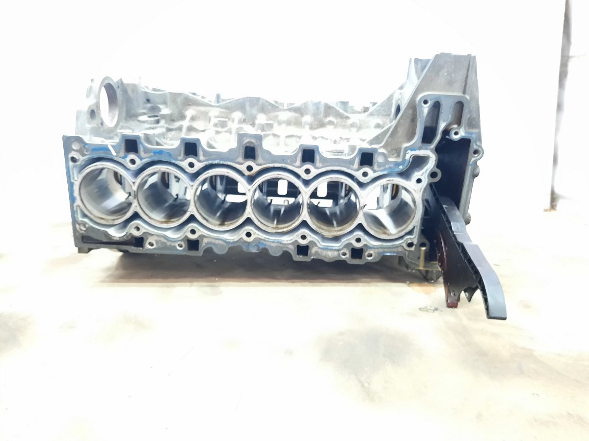328i xdrive. Блок цилиндров (дефект) BMW 328i xDrive 2007-2013 11110420714 BMW 328i xDrive