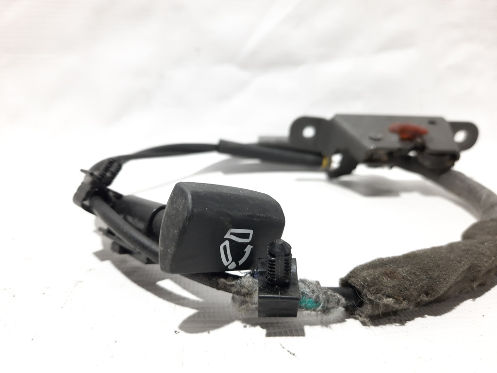 Passat s Замок відкидання спинки заднього ряду сидінь правий Volkswagen Passat S 2012-2019 561885682D Volkswagen Passat S 15