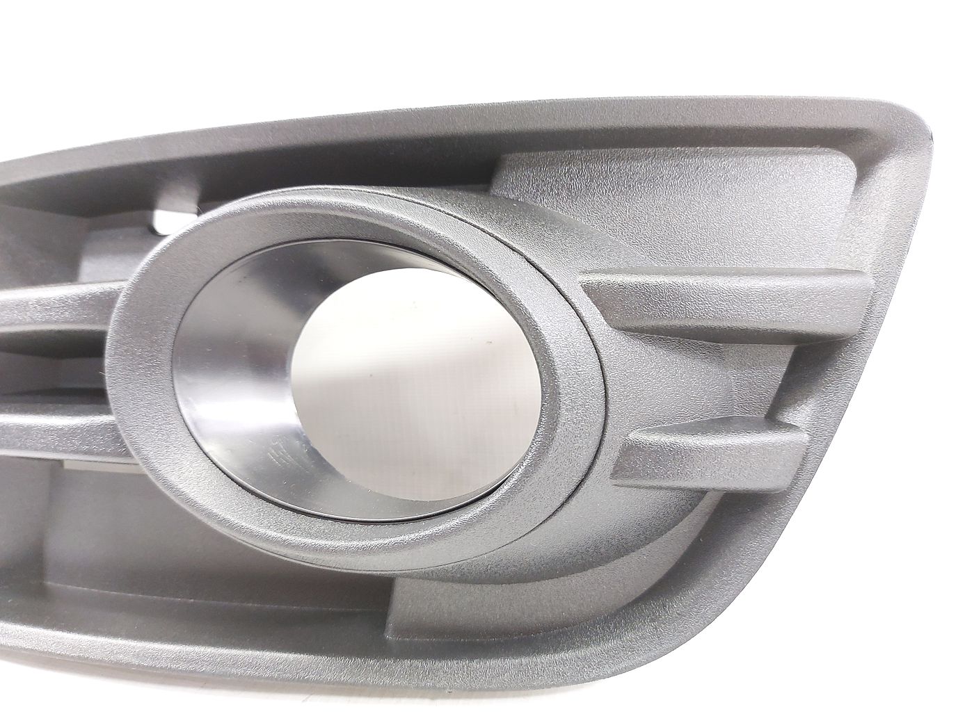 Накладки фар Накладка противотуманной фары левая Audi Q5 2009-2013 8R0807681A Audi Q5 2