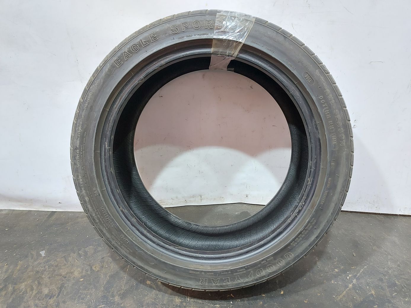 Всесезонные шины Резина GoodYear Eagle Sport 225/45R17 6