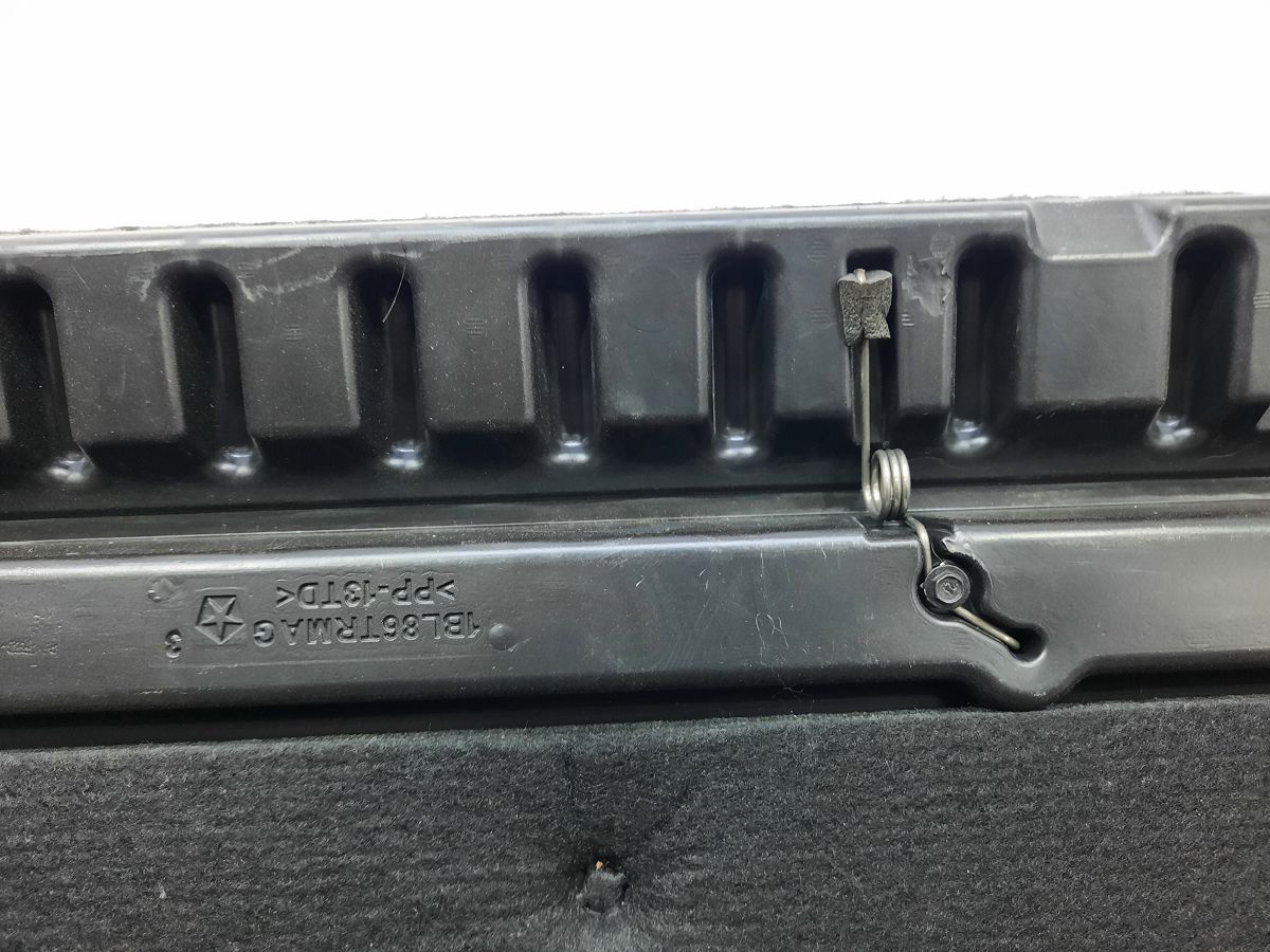 Compass Ковровое покрытие багажного отделения (люк) Jeep Compass 2009-2017 1BL86DK5AL Jeep Compass 3