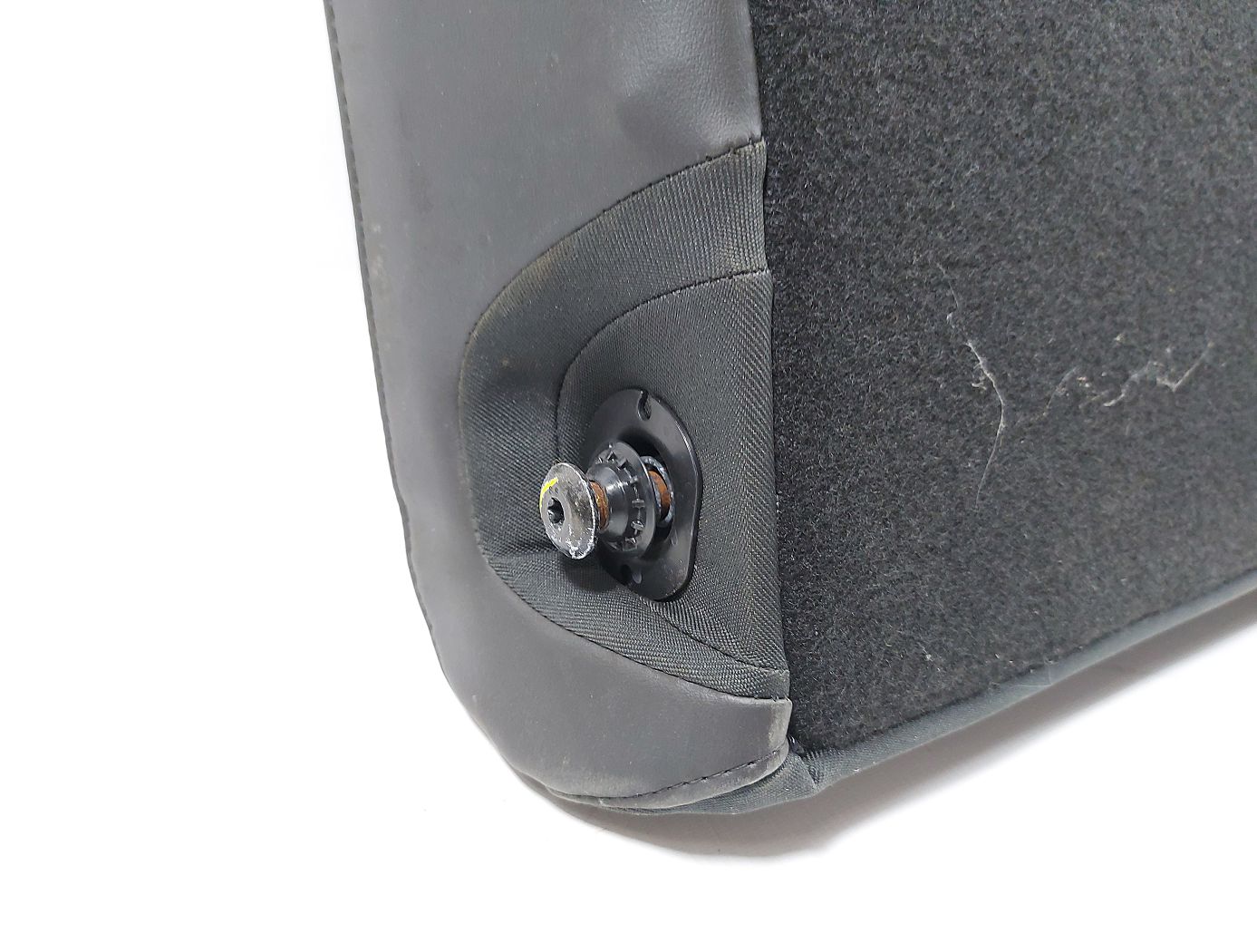 Regal Спинка заднего ряда сидений левая (черная кожа) Buick Regal 2012-2016 22781666 Buick Regal 7