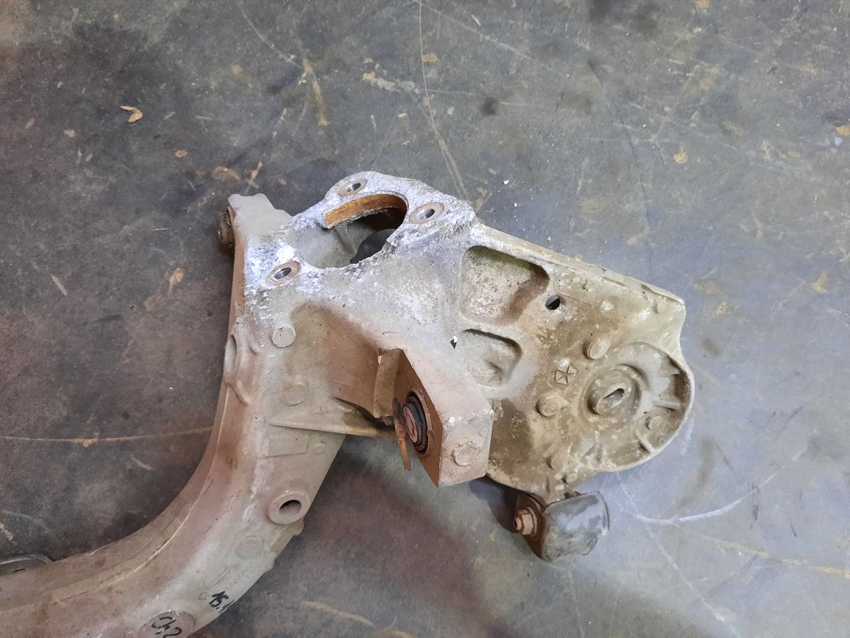 Dart Поворотний кулак задній лівий Dodge Dart 2013-2014 68080587AE Dodge Dart 7