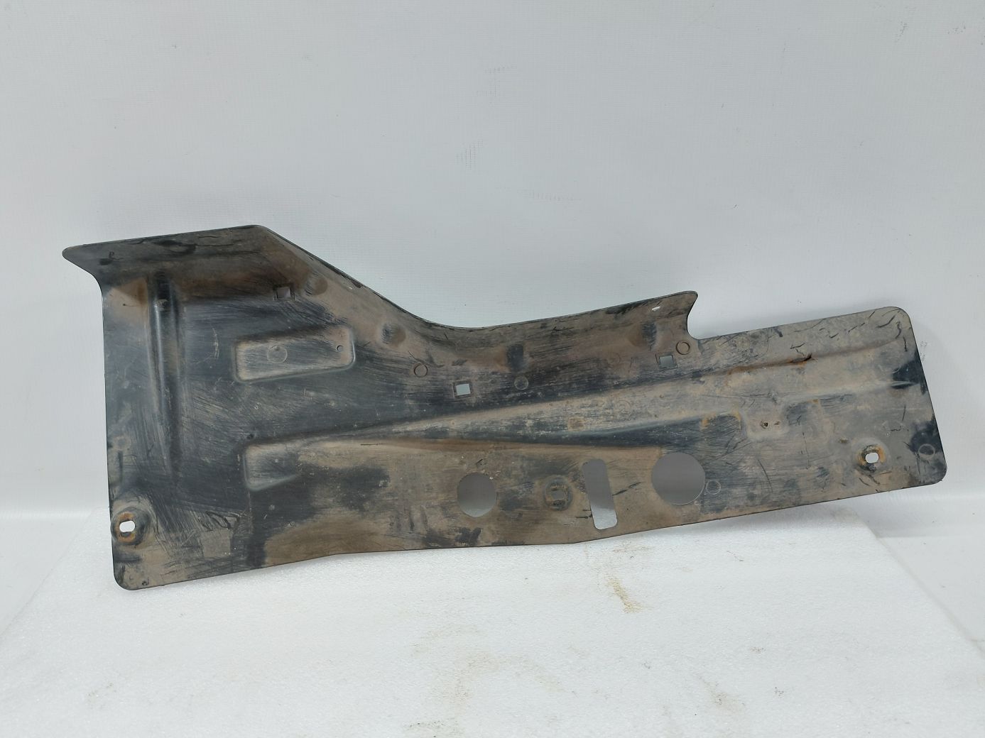 Malibu Захист днища передній правий Chevrolet Malibu 2013-2015 22789407 Chevrolet Malibu 2 Malibu Захист днища передній правий Chevrolet Malibu 2013-2015 22789407 Chevrolet Malibu 2