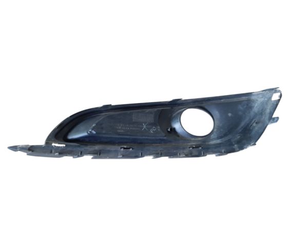 Regal Накладка ПТФ права Buick Regal 2014-2017 23142358 Buick Regal 3